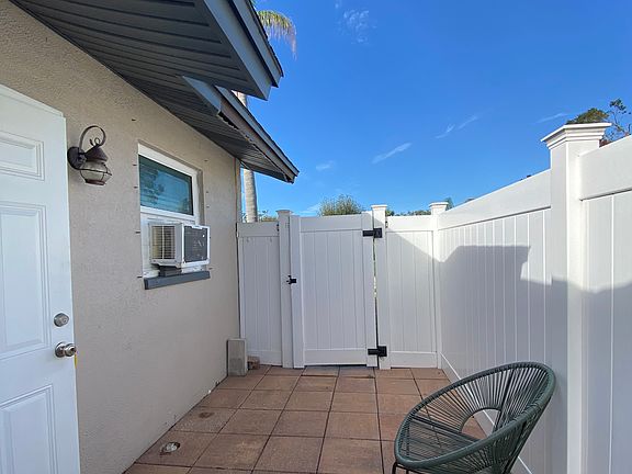 4th image of 1708 Tarpon Ave #A