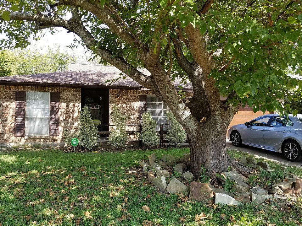 1st image of 2828 Pepperidge Dr