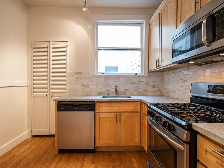 1430 California St #1 — Photo 3
