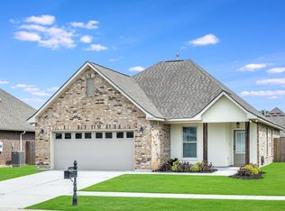 38317 Cotton Creek Ave, Prairieville, LA 70769