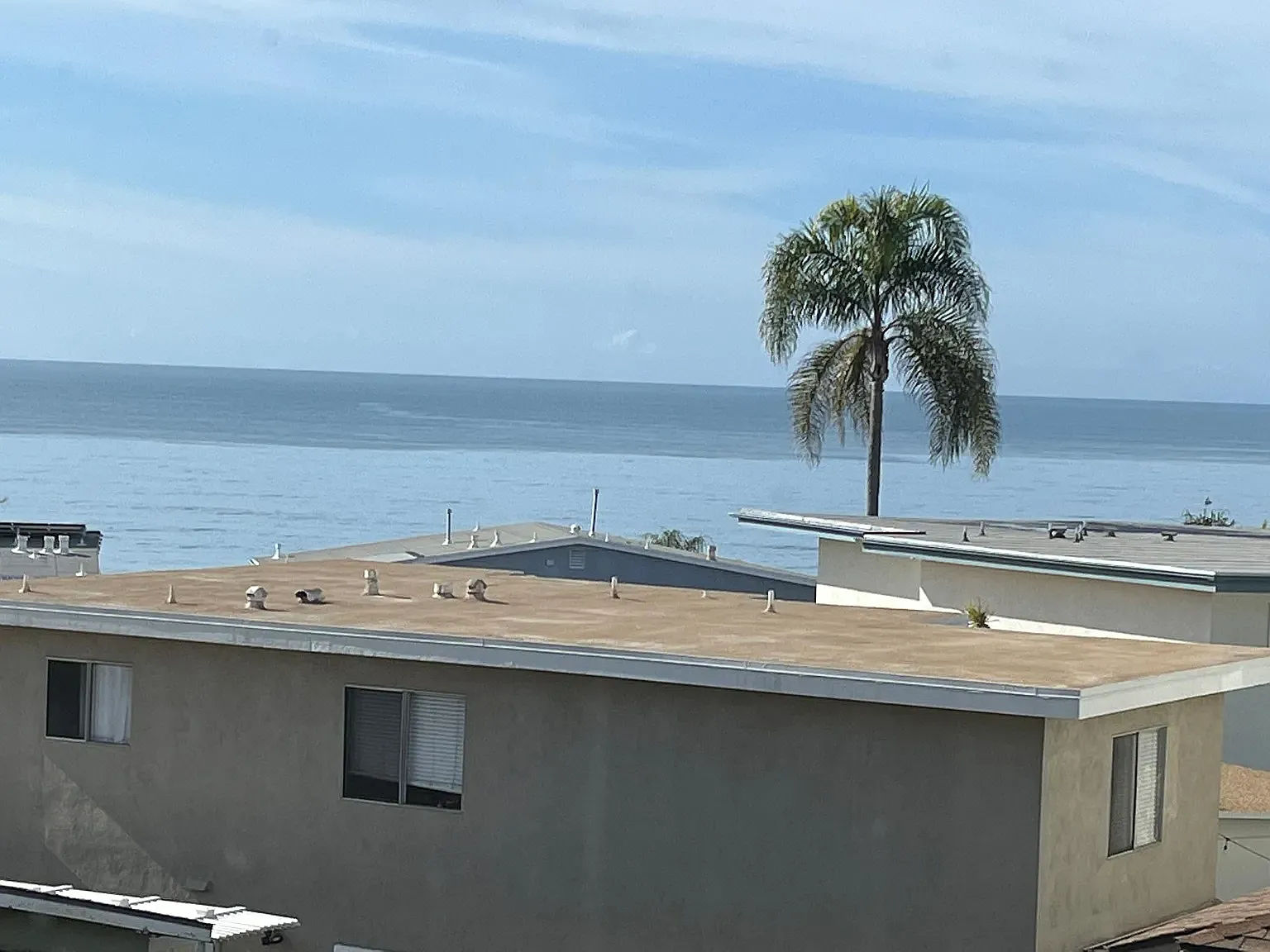 4 bed, 4.5 bath, 2380 sqft, $6,750 — Photo 4