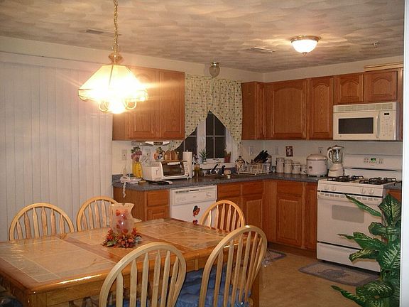 Eat In Kitchen