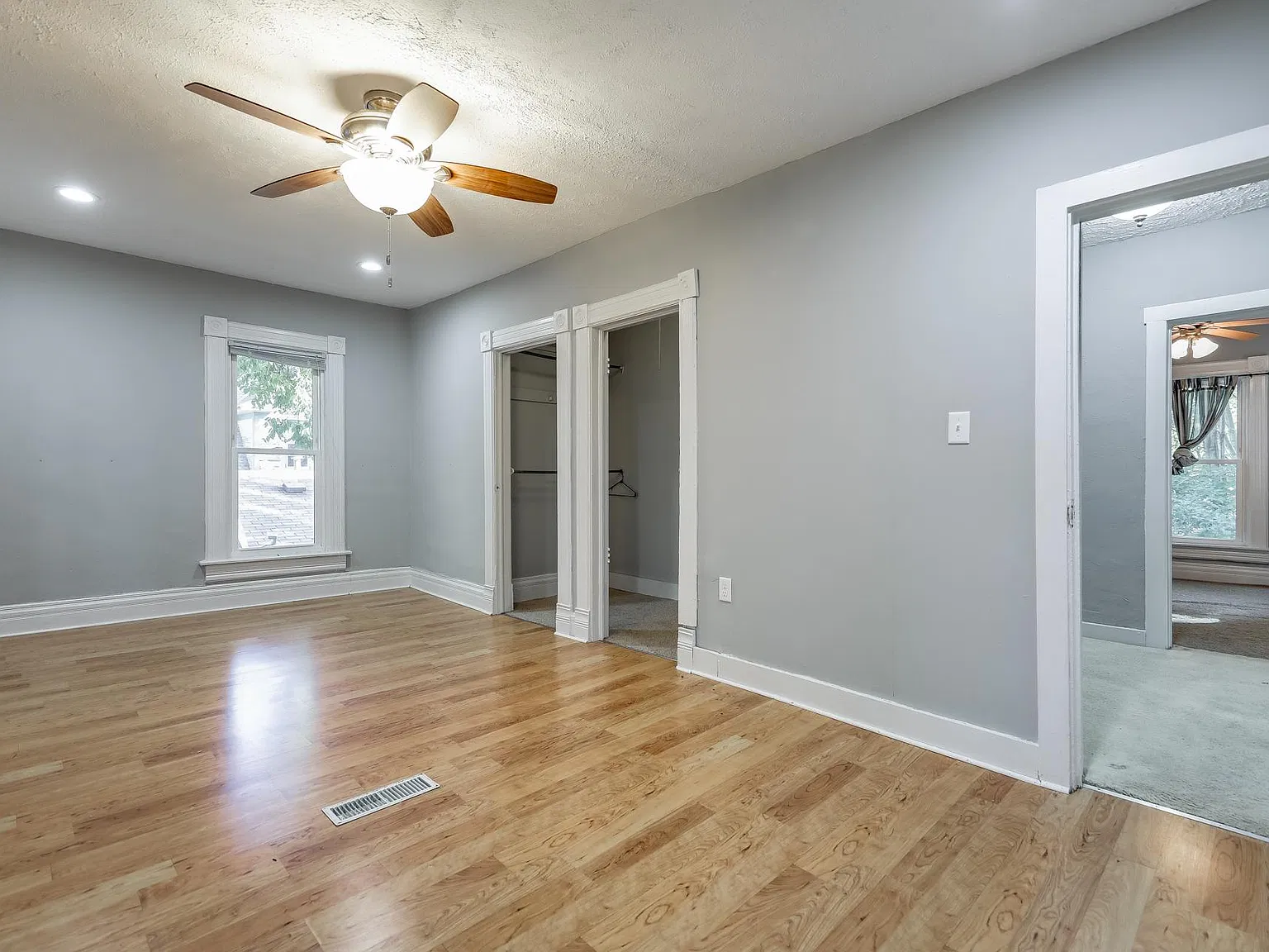 1740 Harwood St — Photo 2