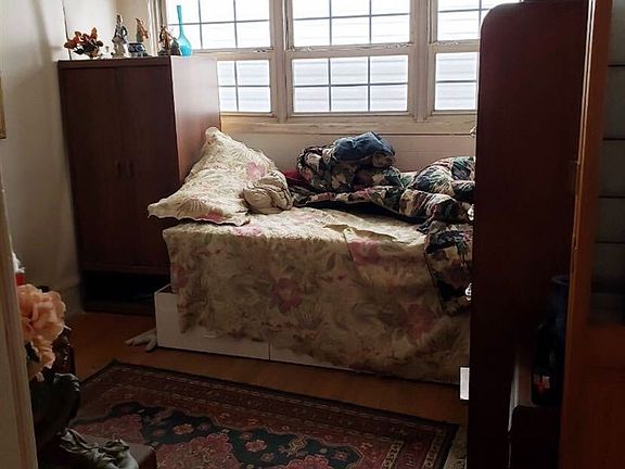 3rd image of 230 Boyd Ave