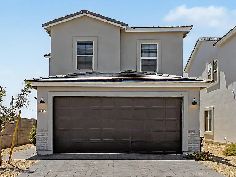 1528 N Pueblo Dr — Photo 5