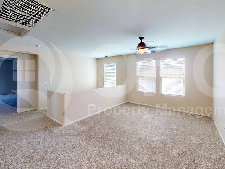 10821 W Elm St — Photo 8