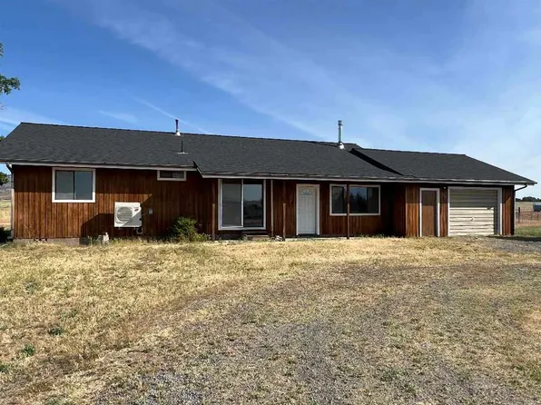 5637 Lightle Ln, Montague, CA 96064