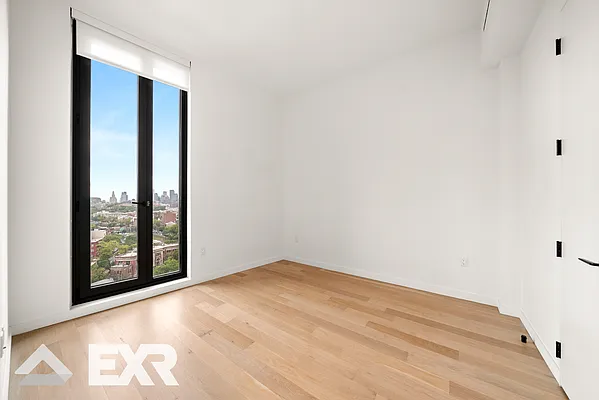 Rented by EXR | media 7