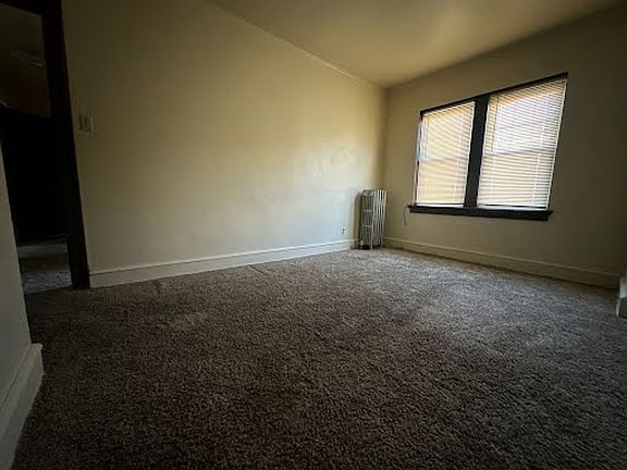 5th image of 3000 W Capitol Dr #101