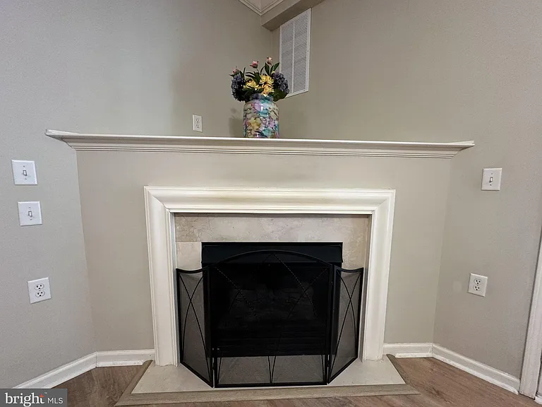 416 Masterson Ct — Photo 10