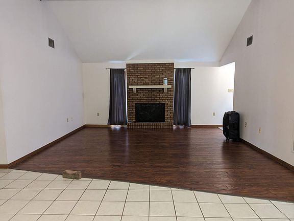 3rd image of 713 Berkshire Dr