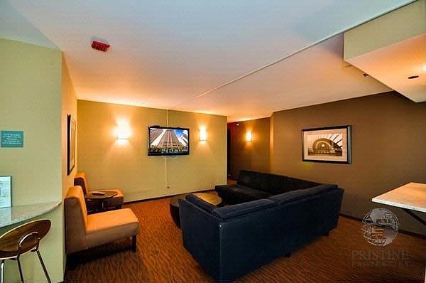 1st image of 420 E Ohio St APT 21E