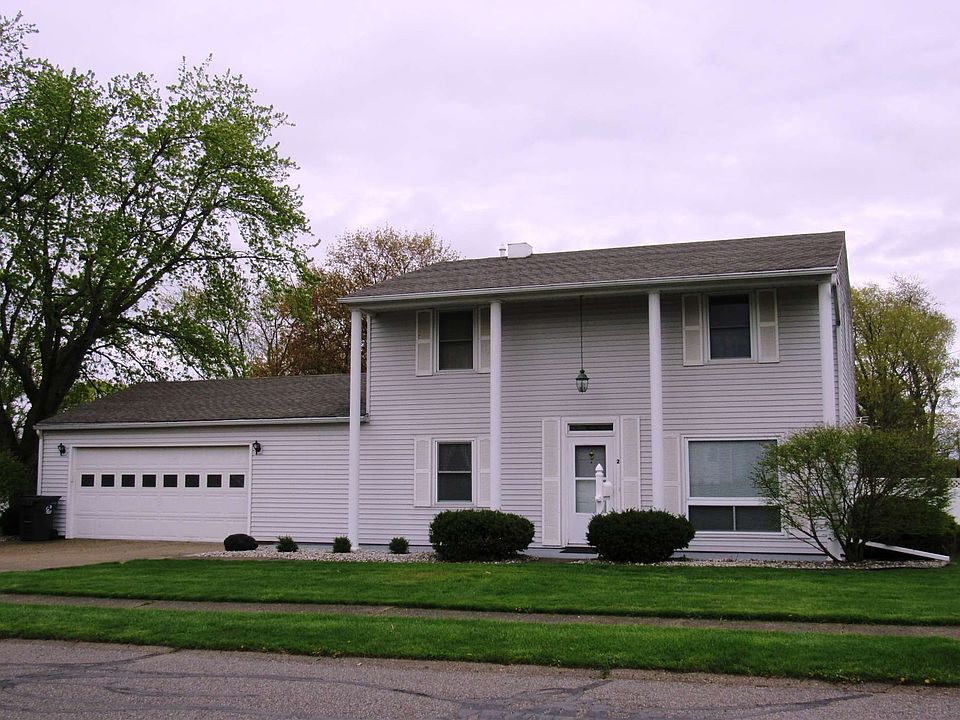 1st image of 2 Jeffrey Dr
