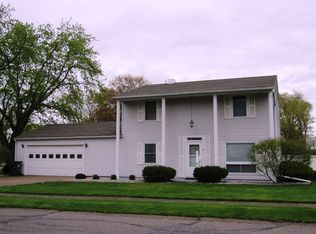 2 Jeffrey Dr, Columbia City, IN 46725