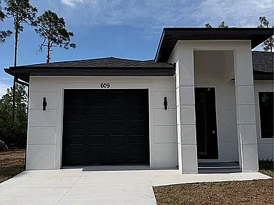 3rd image of 609 W 12th St #2