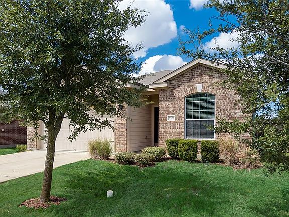 3rd image of 2103 Gardenia Dr