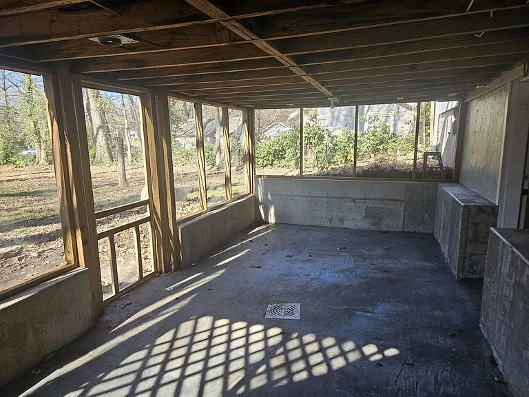 619 S Kentwood Ave — Photo 25