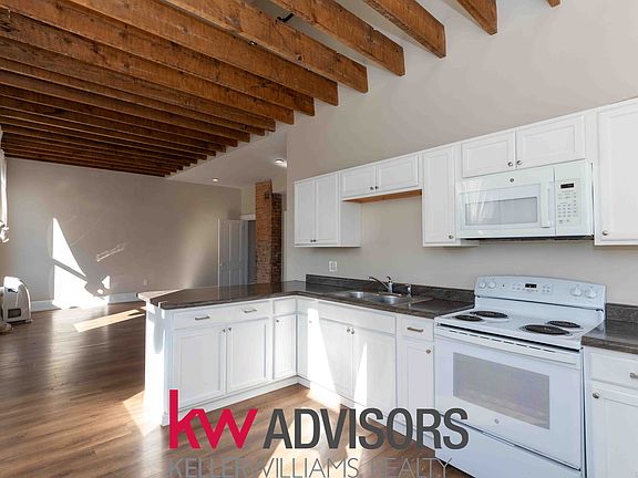 3rd image of 2900 Henshaw Ave #3