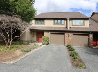 140 Emerson Ct, Mahwah, NJ 07430