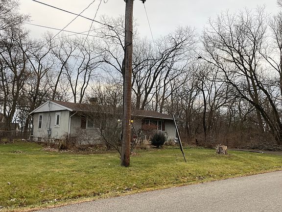 3rd image of 4904 Pistakee Dr