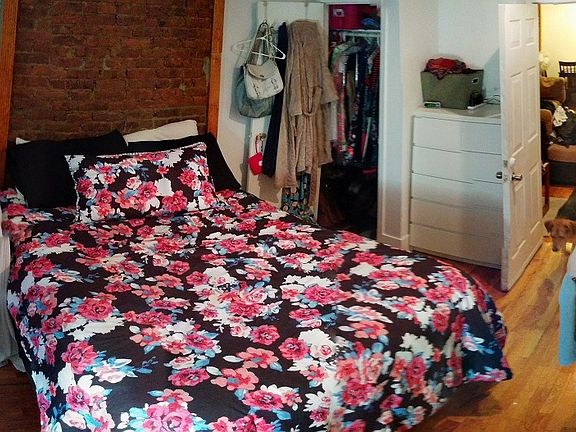 3rd image of 589 Saint Johns Pl APT 2