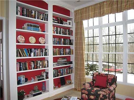 Nice Built-in book shelves in LR