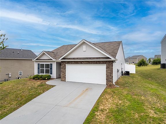 4th image of 27 Karkinnen Ct