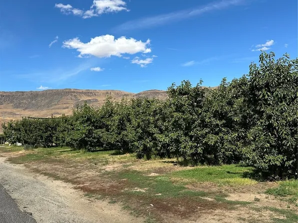 559 S Webb Avenue, East Wenatchee, WA 98802