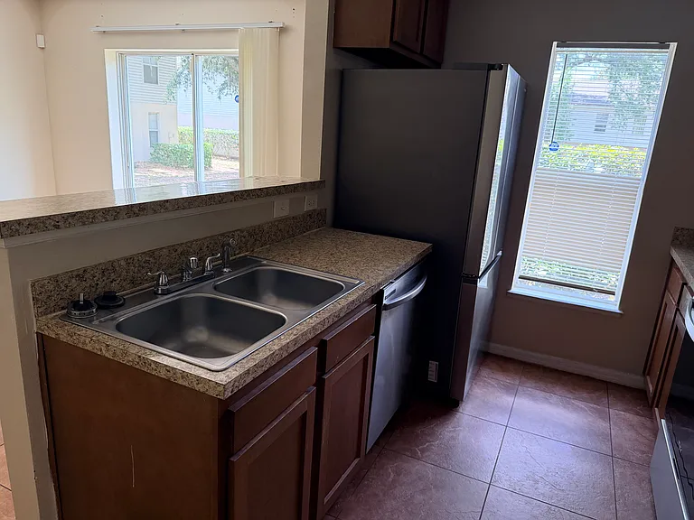 9963 Ashburn Lake Dr — Photo 16