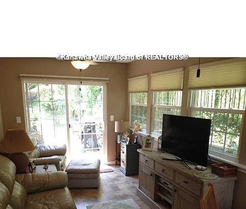 4th image of 144 Riverview Dr
