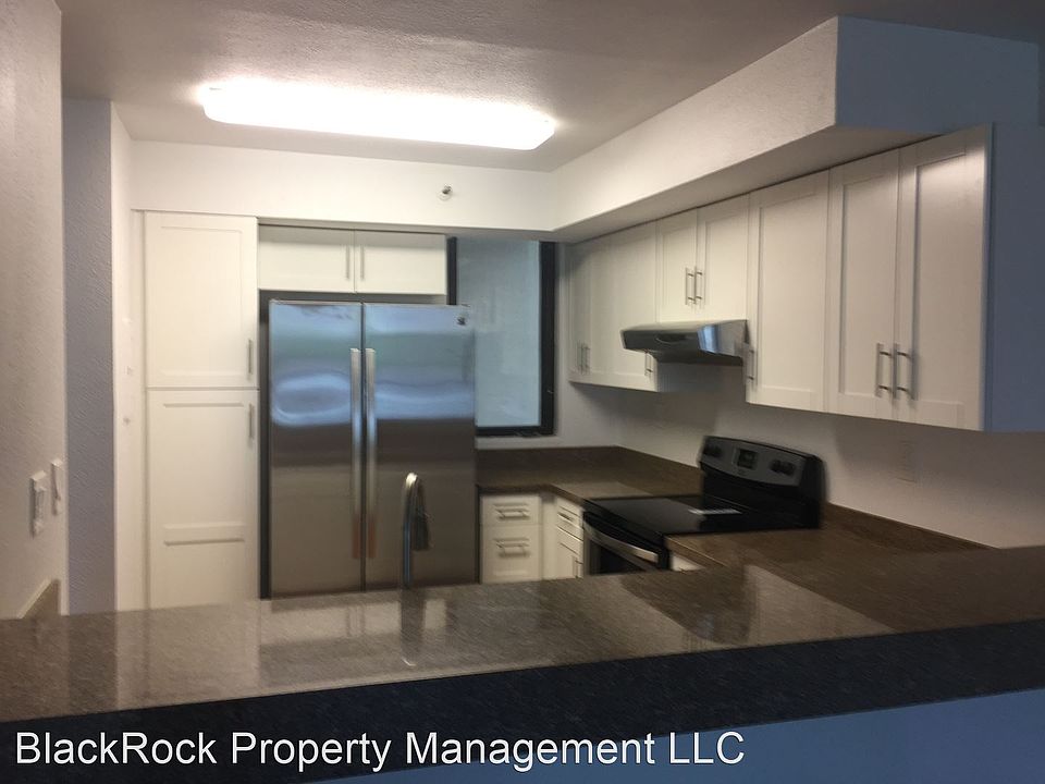 1st image of 990 Ala Nanala St APT 3D