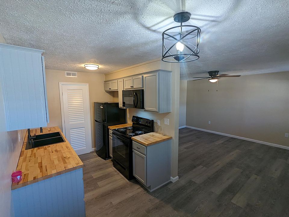 1st image of 112 Colonial Ct #11216