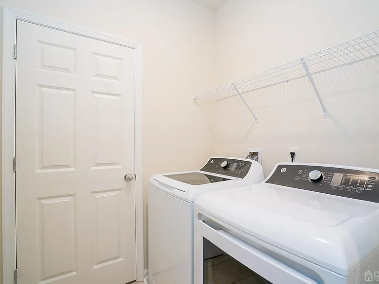 218 Peyton Pl — Photo 19