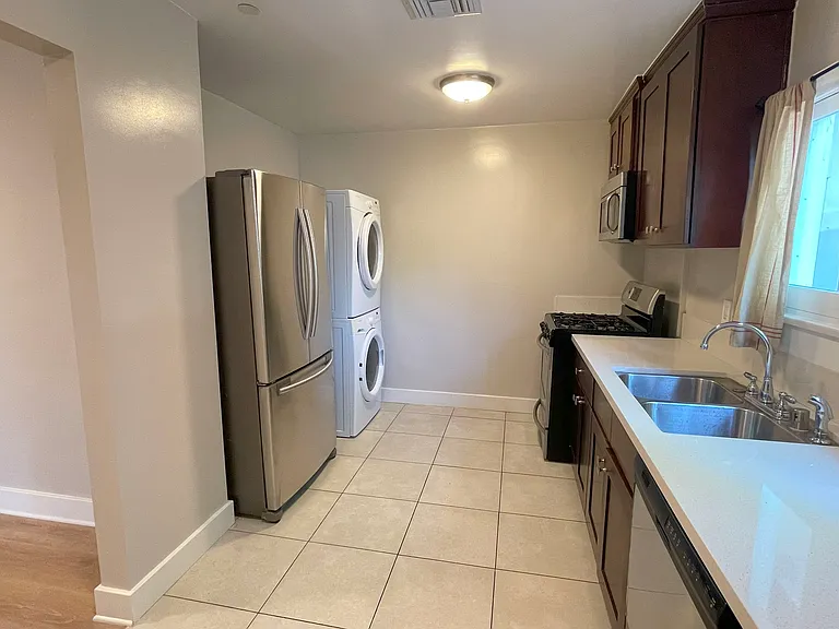 5717 Fair Ave — Photo 8