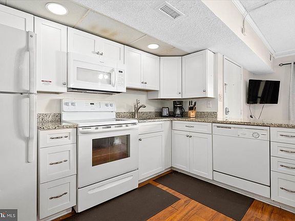 4th image of 9 80th St #1