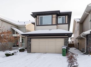 15863 10th Ave SW, Edmonton, AB T6W 2H2