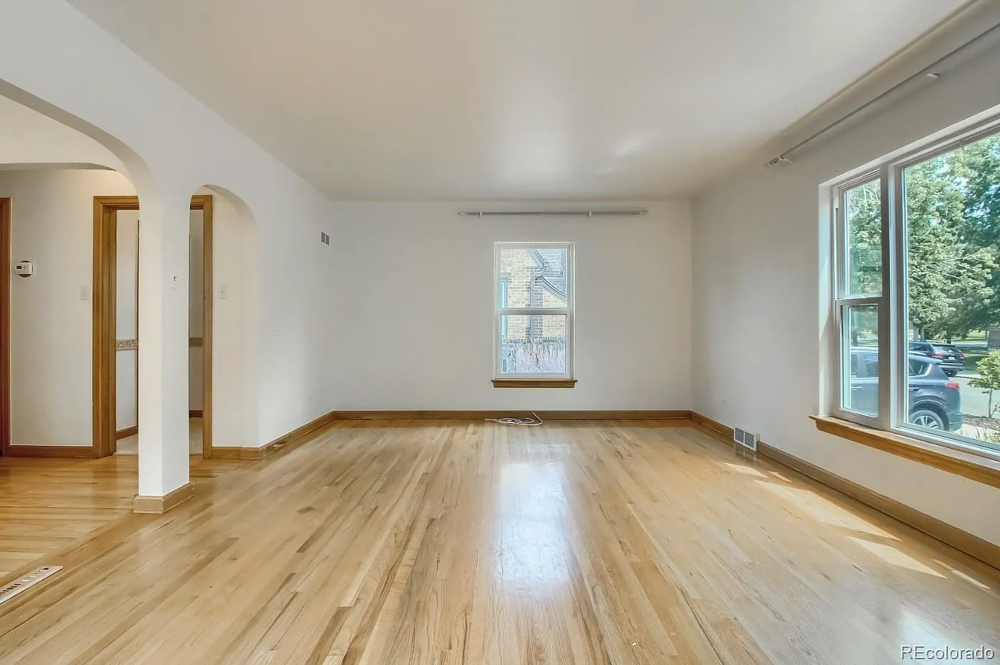 4 bed, 2.0 bath, 2356 sqft, $3,000 — Photo 2