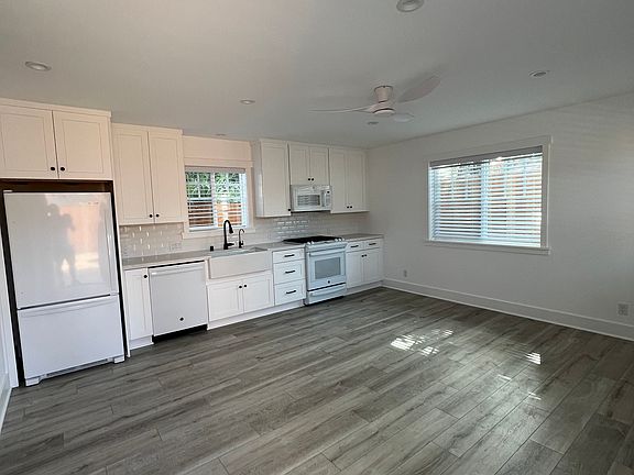 5th image of 4917A Sawyer Ave