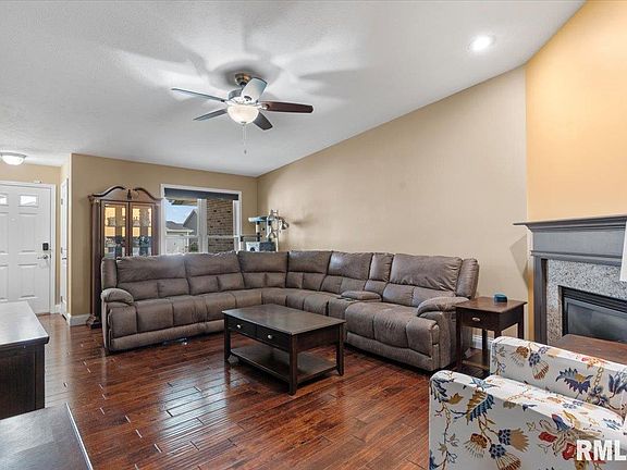 5th image of 4810 Chestnut Dr