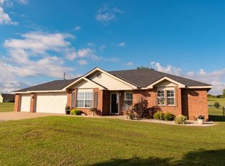 113 Overlook Dr, Caney, KS 67333