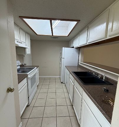 3rd image of 2636 Gwendolyn Ln #A
