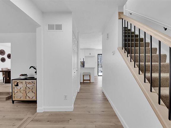2nd image of 820 Dutch Mill Dr