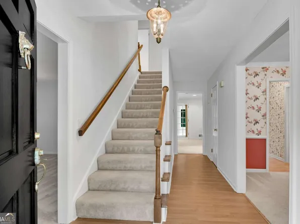 4589 Holliston Rd, Dunwoody, GA 30360