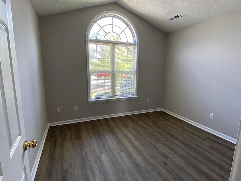 4225 Elizabeth Ave — Photo 18