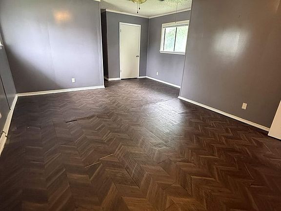 2nd image of 4511 Little Hill Cir
