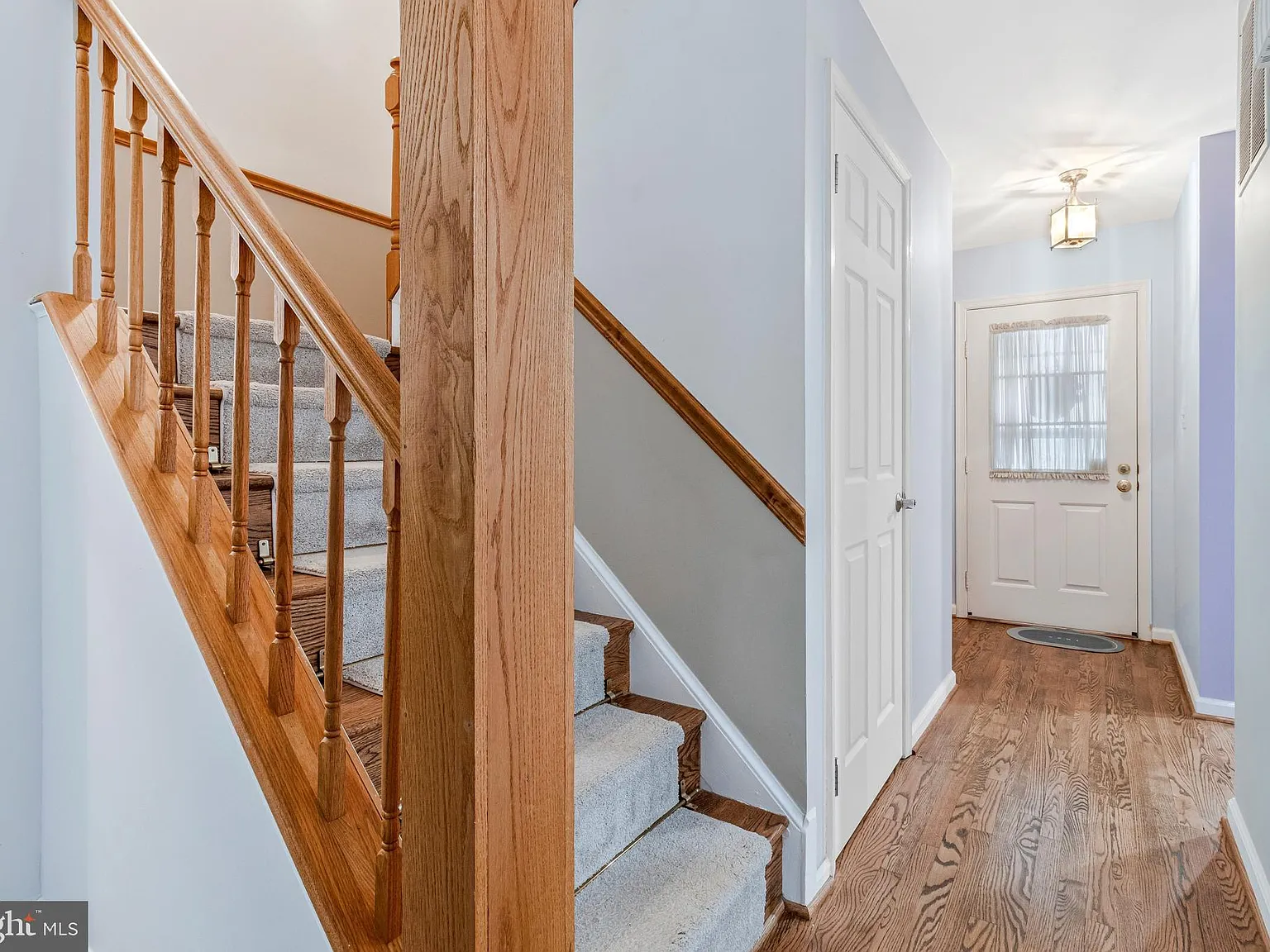 4 bed, 3.5 bath, 1812 sqft, $3,900 — Photo 2