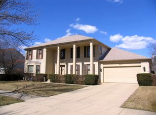 4017 N Proctor Cir, Arlington Heights, IL 60004