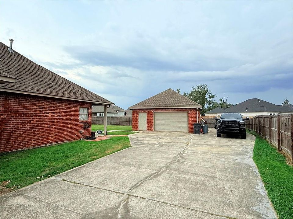 1st image of 13795 Shady Hollow Dr