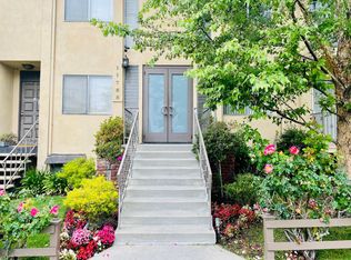 11755 Darlington Ave APT 3, Los Angeles, CA 90049