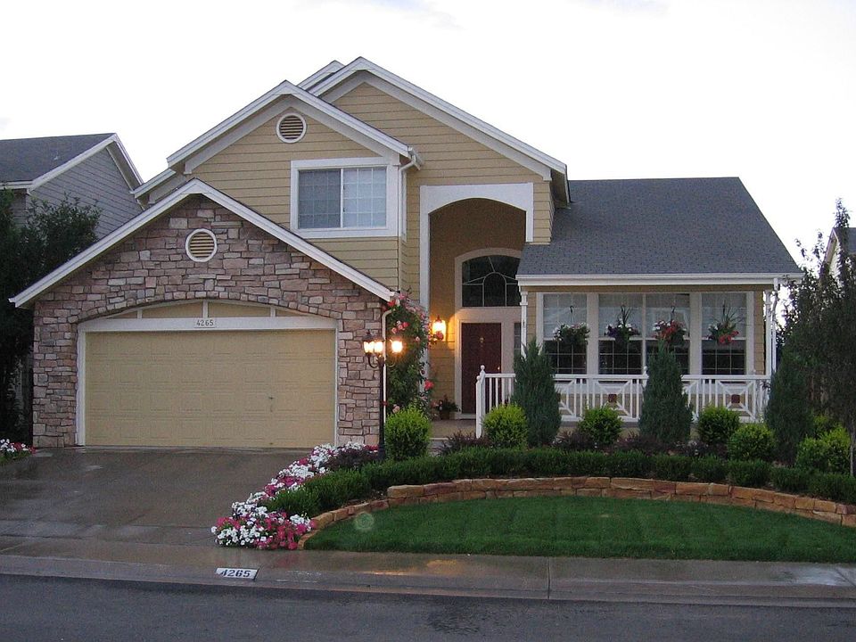 full front yard view